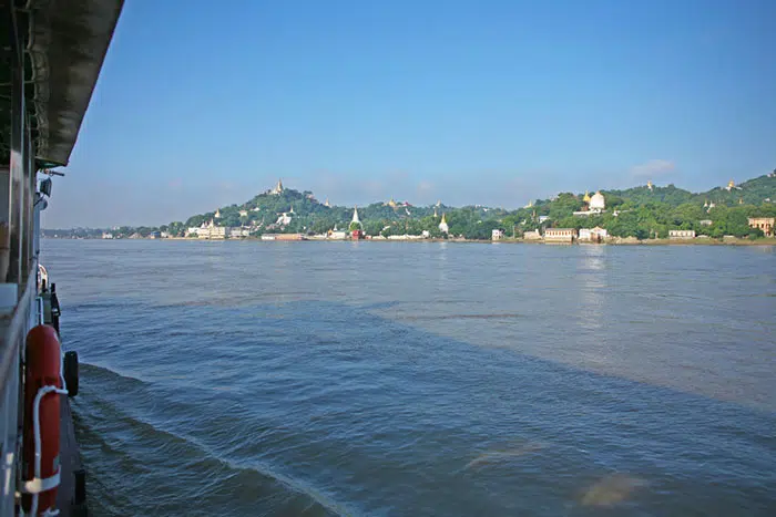 Da Mandalay a Bagan in Barca