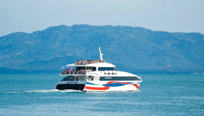 Catamarano ad alta velocità Lomprayah