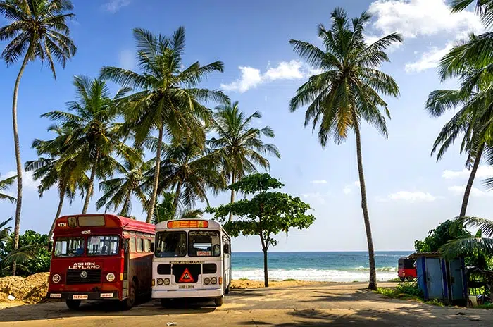 Da Colombo a Trincomalee in Autobus